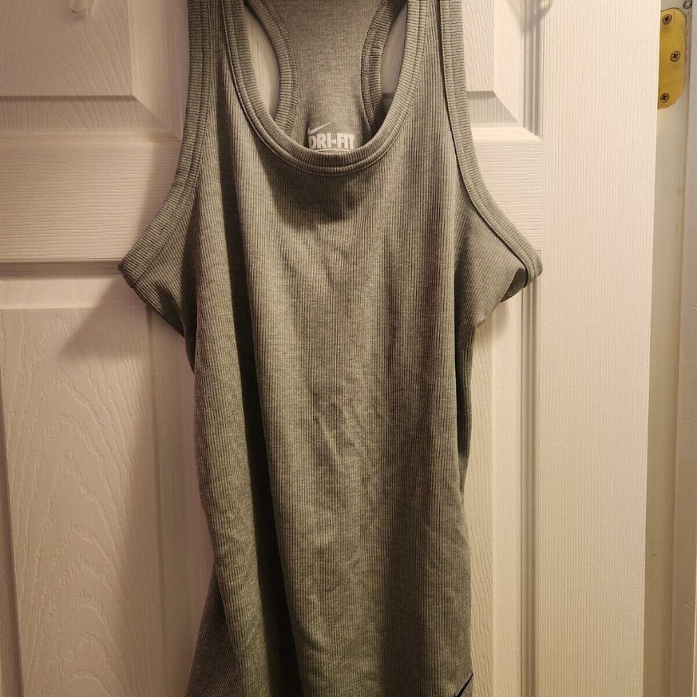new SOULCYCLE Nike DRI-FIT Tank Top Gray Women’s Size Large Medium - Picture 2 of 4